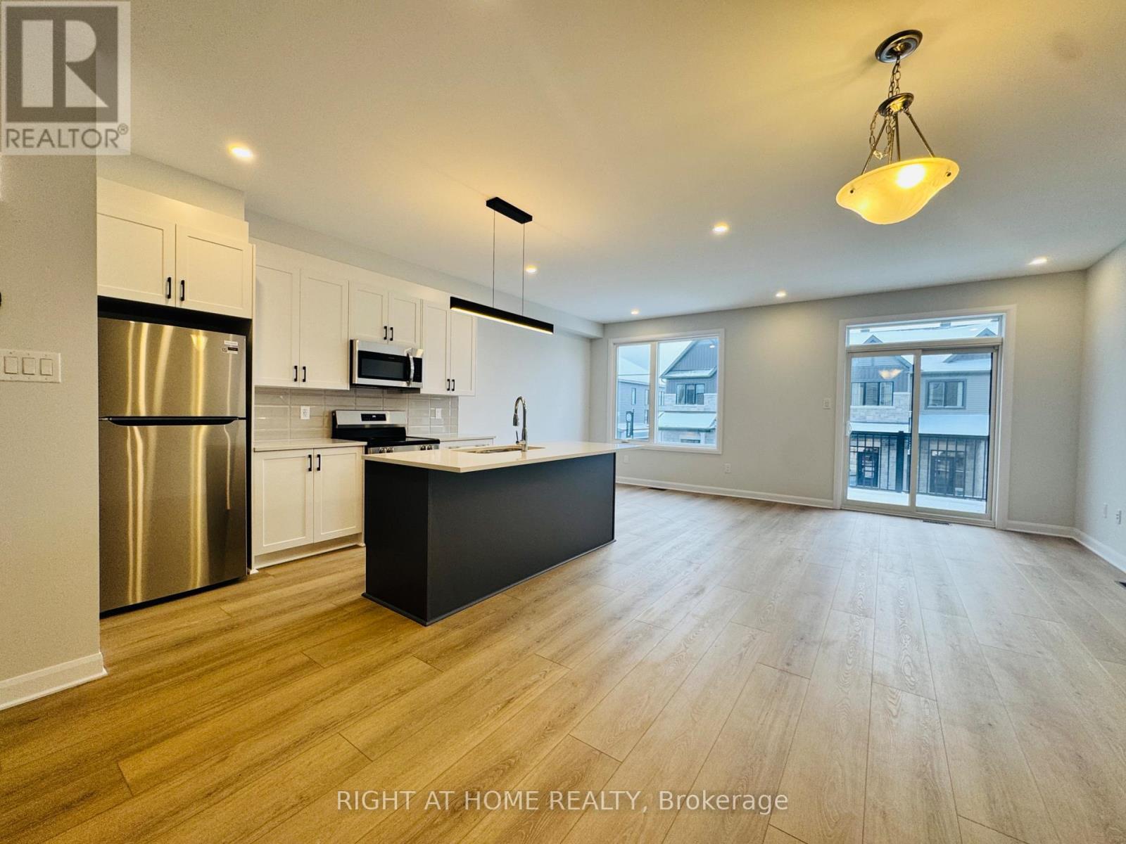 312 Clearpath Private, Ottawa, Ontario  K2T 0S5 - Photo 10 - X12585670