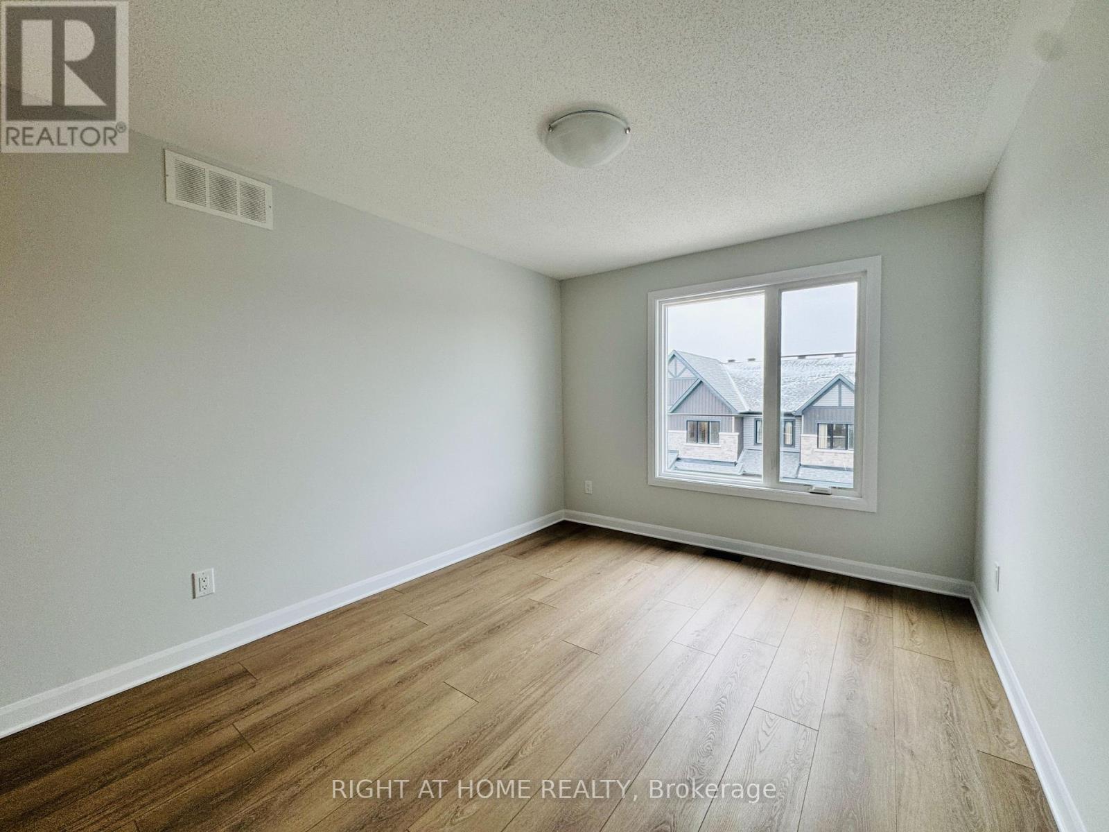 312 Clearpath Private, Ottawa, Ontario  K2T 0S5 - Photo 12 - X12585670