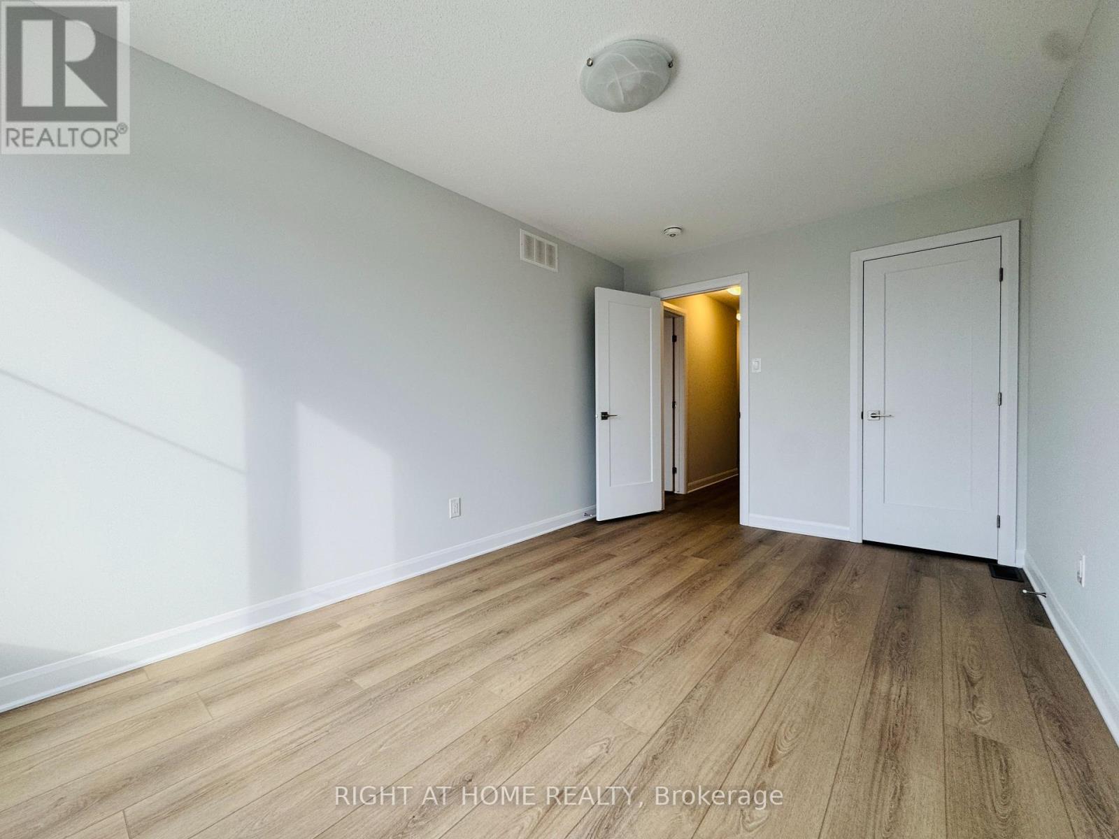 312 Clearpath Private, Ottawa, Ontario  K2T 0S5 - Photo 15 - X12585670