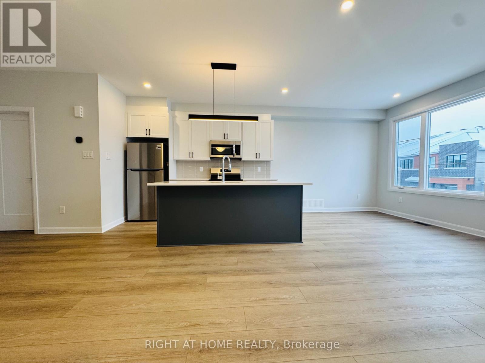 312 Clearpath Private, Ottawa, Ontario  K2T 0S5 - Photo 7 - X12585670