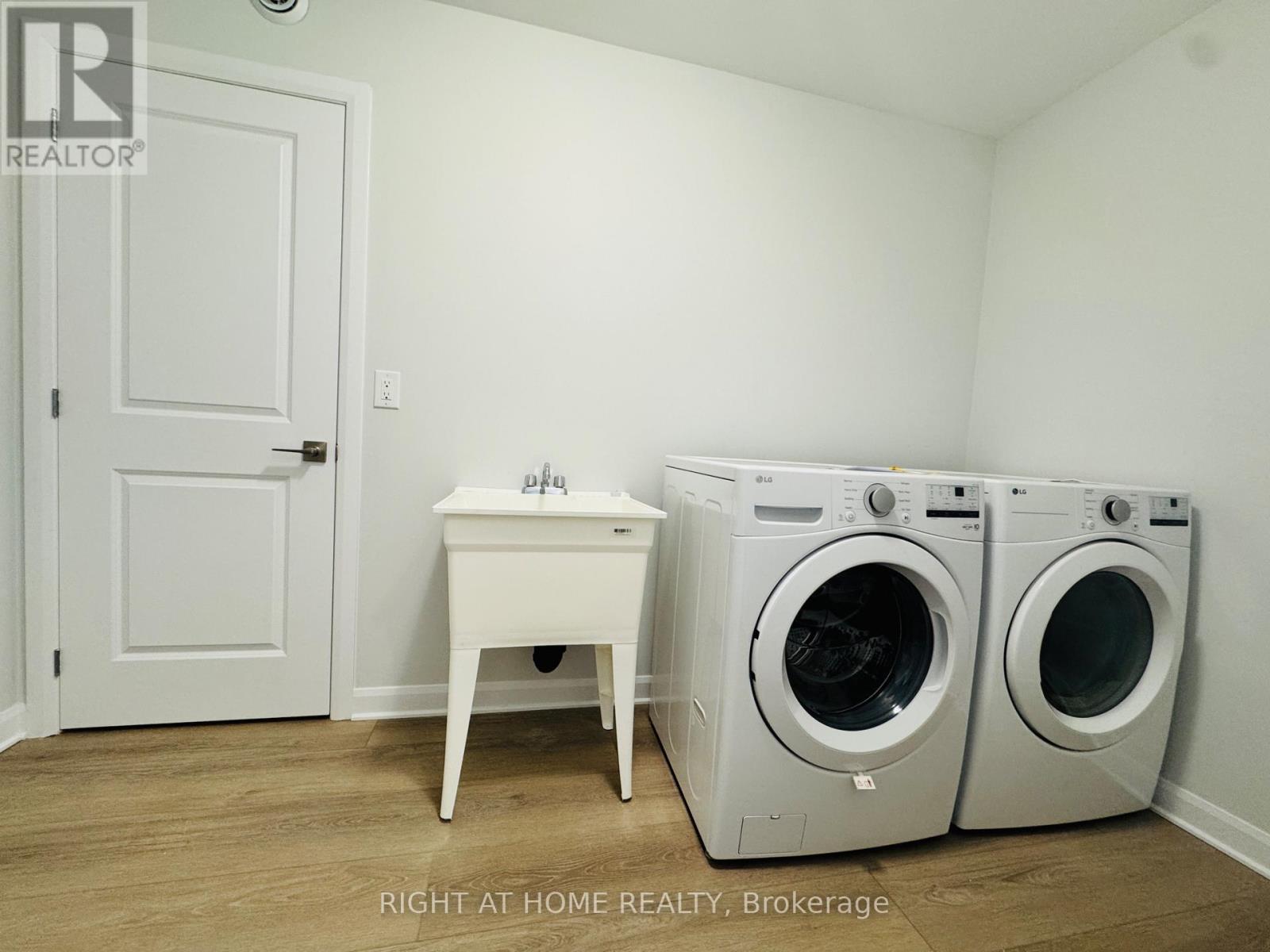 312 Clearpath Private, Ottawa, Ontario  K2T 0S5 - Photo 3 - X12585670