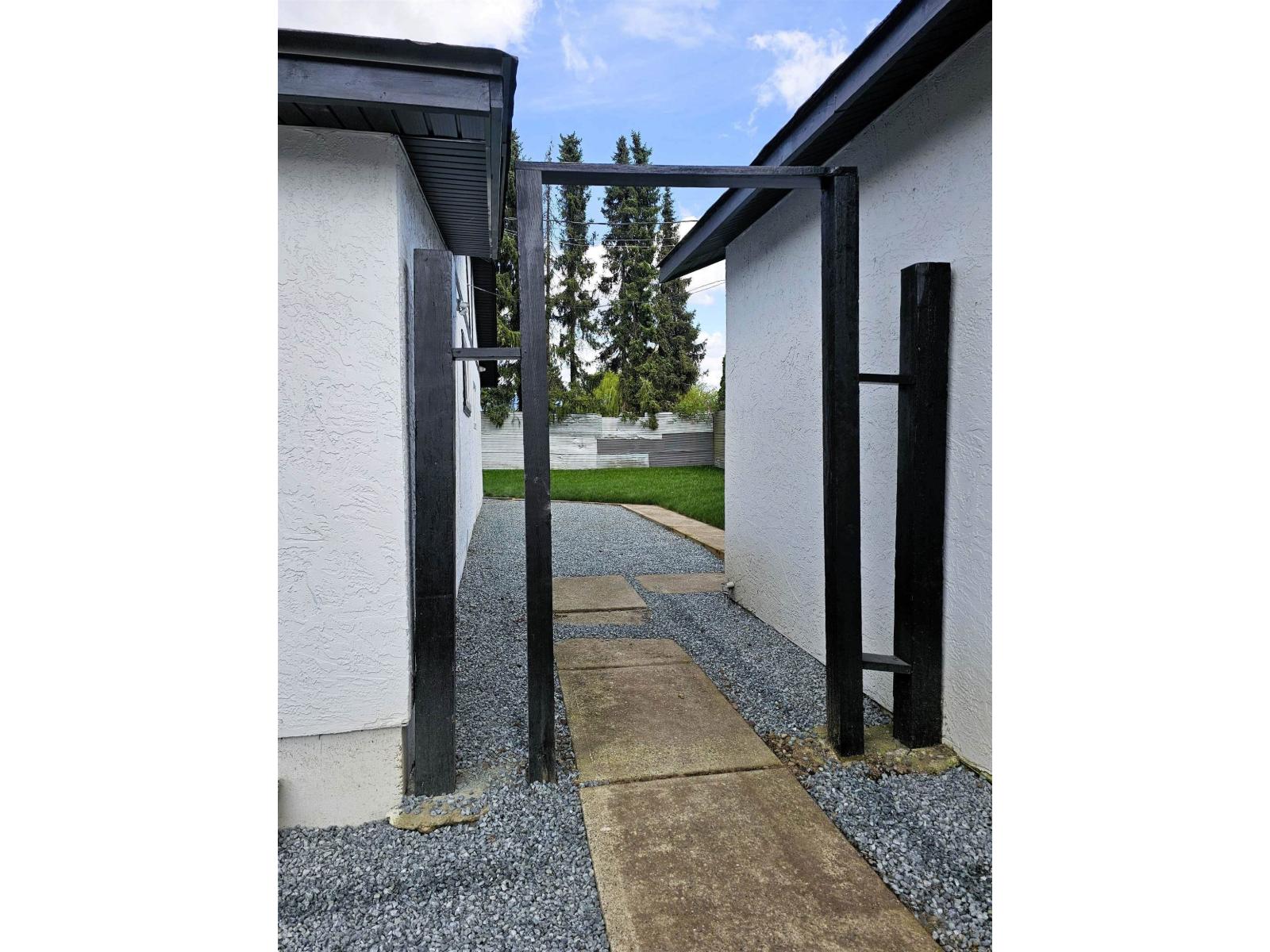 7088 Sumas Prairie Road, Greendale, Sardis - Greendale, British Columbia  V2R 4K1 - Photo 13 - R3066906