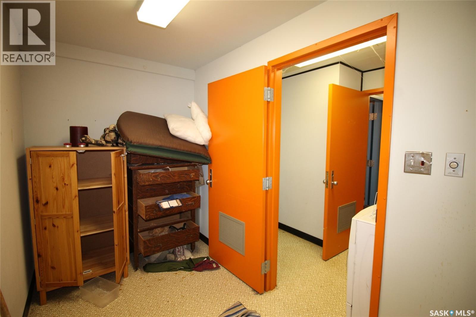 303 1st Avenue W, Climax, Saskatchewan  S0N 0N0 - Photo 16 - SK025424