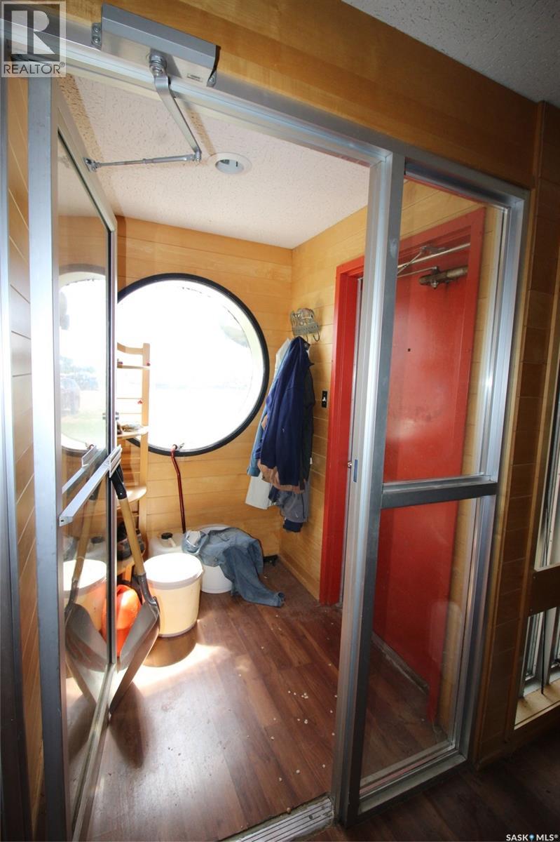 303 1st Avenue W, Climax, Saskatchewan  S0N 0N0 - Photo 2 - SK025424