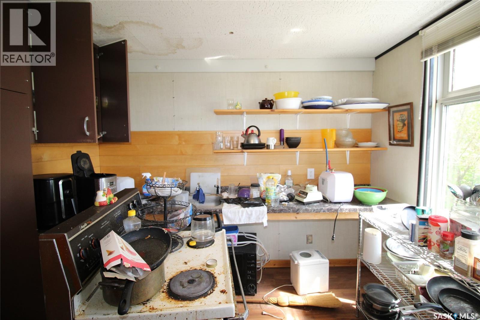 303 1st Avenue W, Climax, Saskatchewan  S0N 0N0 - Photo 9 - SK025424