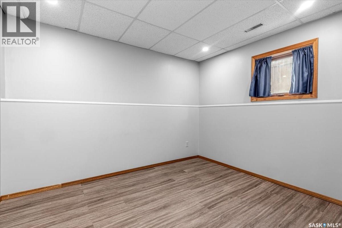 4317 3rd Avenue N, Regina, Saskatchewan  S4R 0X1 - Photo 20 - SK025403