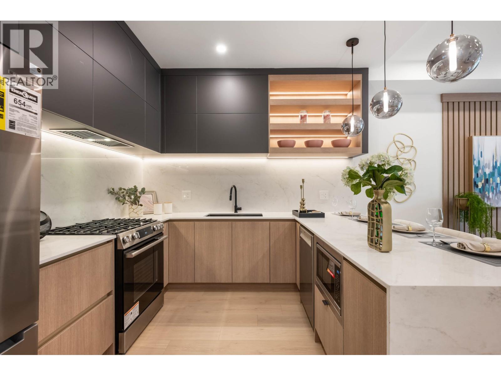 1 3065 Charles Street, Vancouver, British Columbia  V5K 3B6 - Photo 13 - R3072433