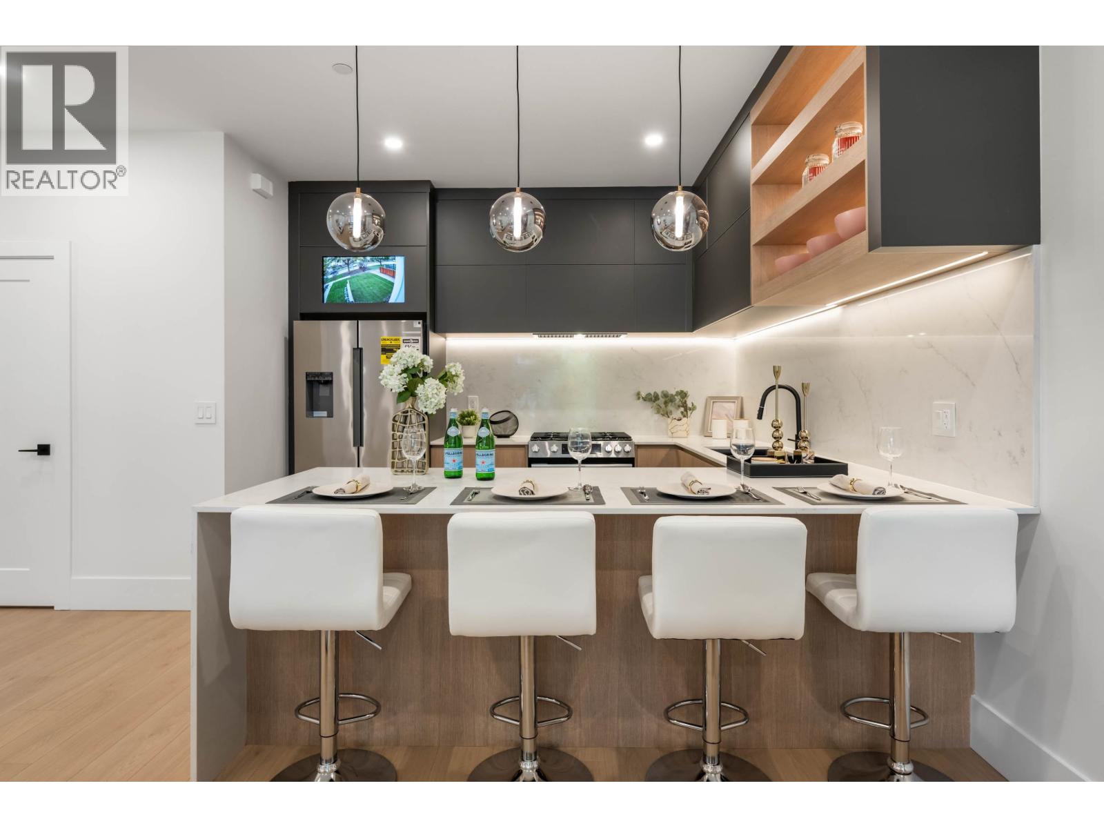 1 3065 Charles Street, Vancouver, British Columbia  V5K 3B6 - Photo 11 - R3072433