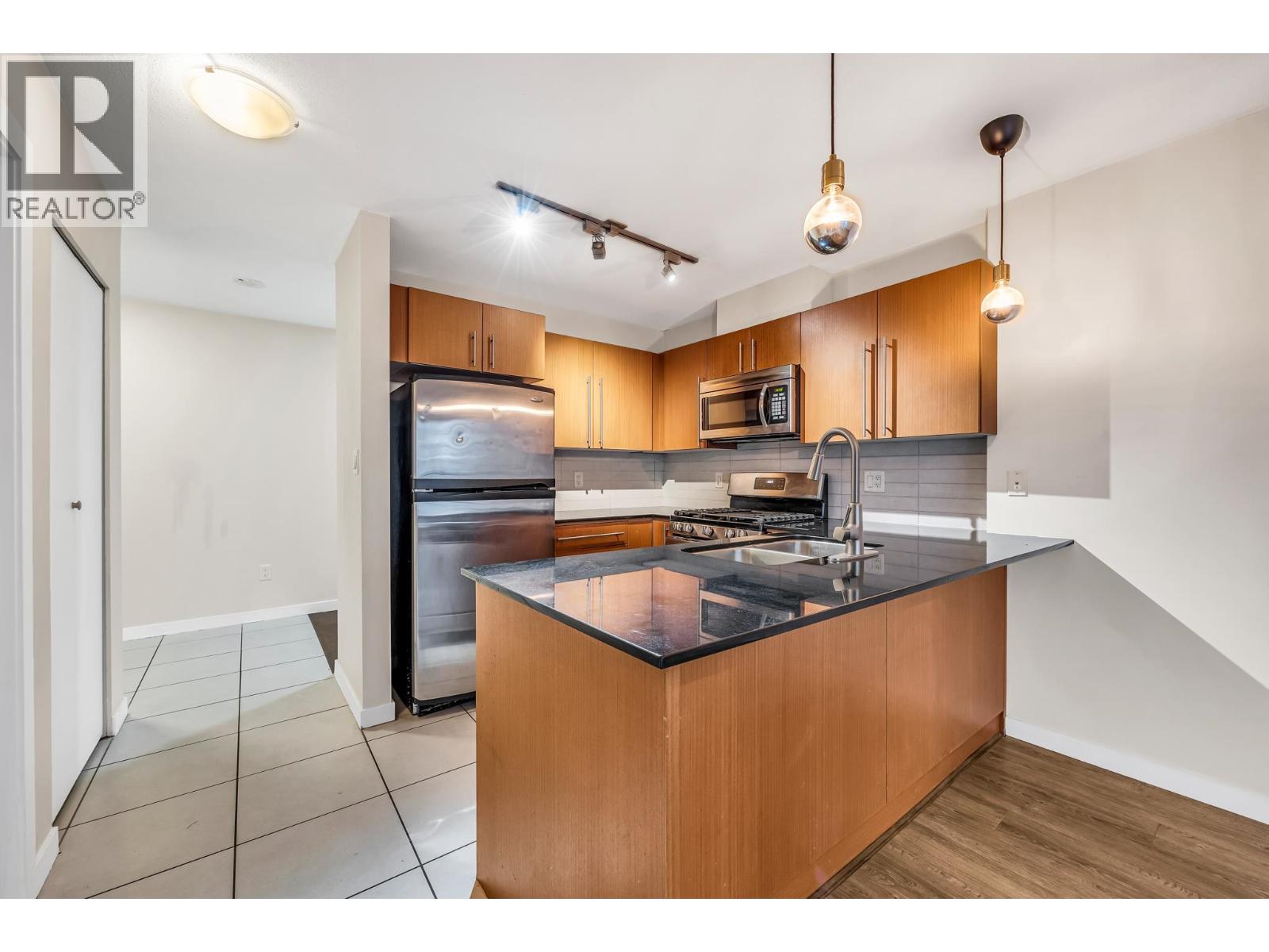 2501 4888 Brentwood Drive, Burnaby, British Columbia  V5C 0C6 - Photo 9 - R3070522