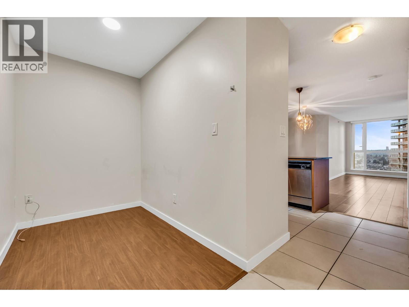 2501 4888 Brentwood Drive, Burnaby, British Columbia  V5C 0C6 - Photo 6 - R3070522