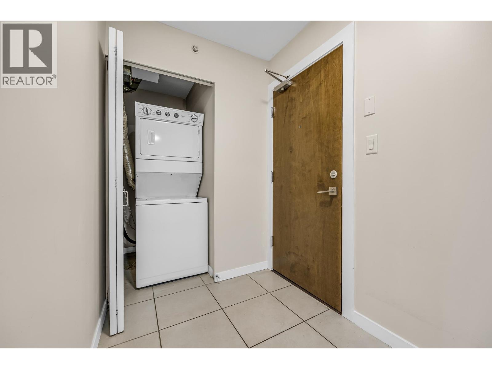 2501 4888 Brentwood Drive, Burnaby, British Columbia  V5C 0C6 - Photo 4 - R3070522