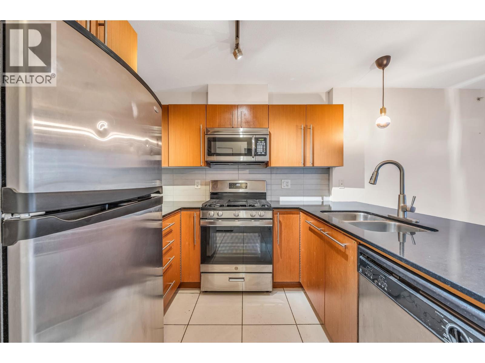 2501 4888 Brentwood Drive, Burnaby, British Columbia  V5C 0C6 - Photo 8 - R3070522