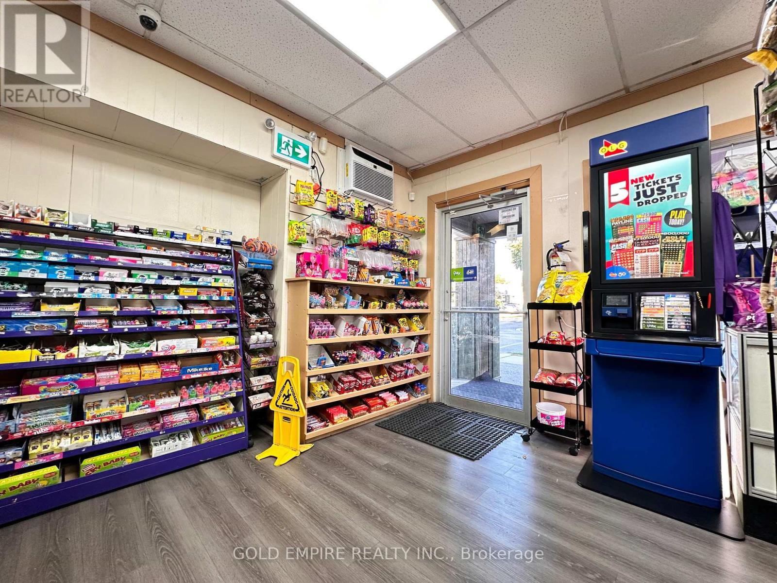 217 Cathcart Street, London South, Ontario  N6C 3M8 - Photo 4 - X12613926