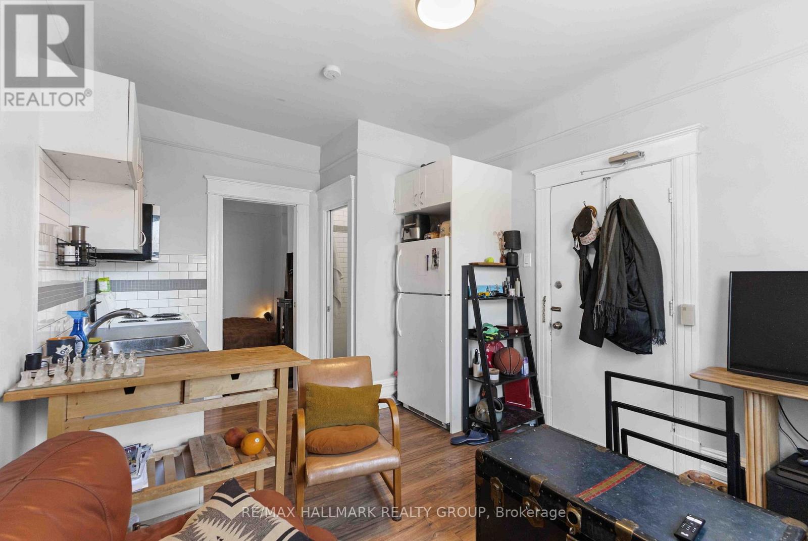 70 Anderson Street, Ottawa, Ontario  K1R 6T7 - Photo 6 - X12613958