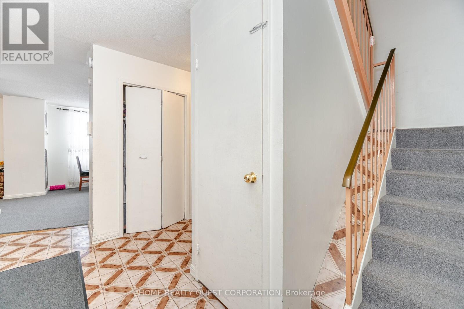 203 - 45 Silverstone Drive, Toronto, Ontario M9V 4B1 - Photo 4 - W12497628