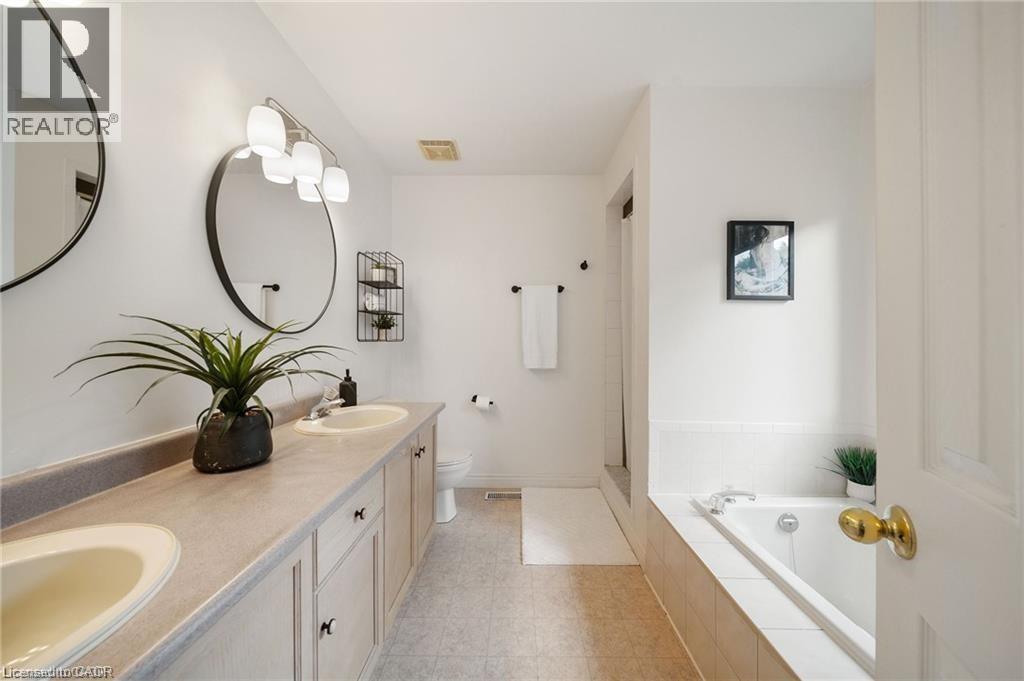 320 Hamilton Drive Unit# 10, Ancaster, Ontario  L9G 4W6 - Photo 17 - 40793025