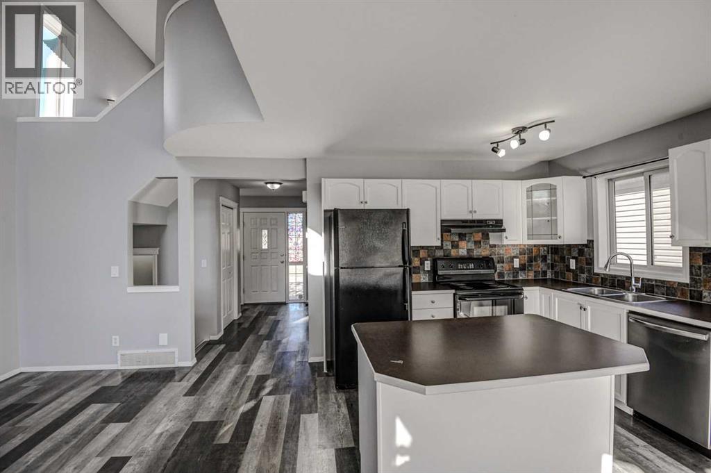 61 Everstone Avenue Sw, Calgary, Alberta  T2Y 4J6 - Photo 9 - A2265291