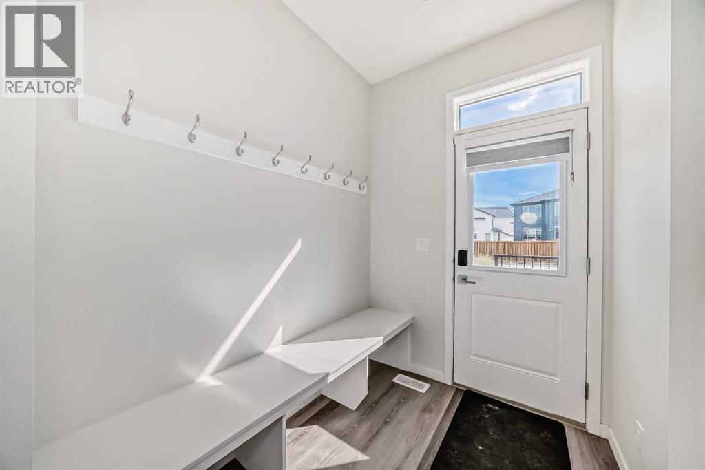 20 Creekstone Drive Sw, Calgary, Alberta  T2X 4Z5 - Photo 13 - A2271853