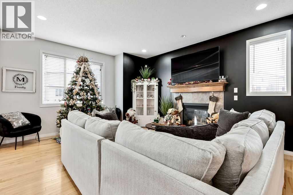 155 Cimarron Grove Circle, Okotoks, Alberta  T1S 2M1 - Photo 4 - A2274025