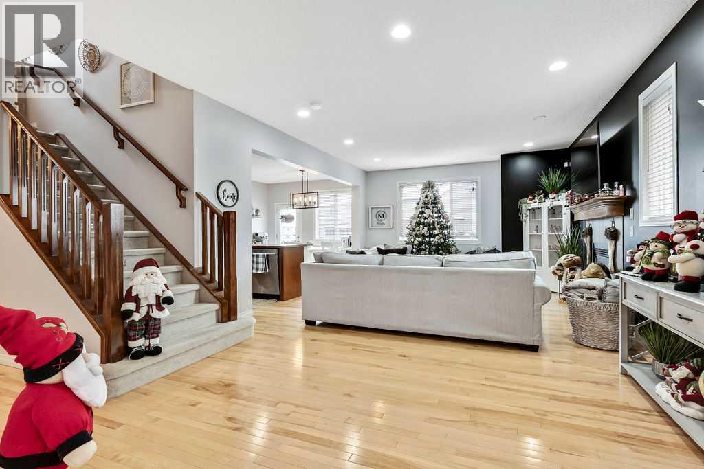 155 Cimarron Grove Circle, Okotoks, Alberta  T1S 2M1 - Photo 3 - A2274025