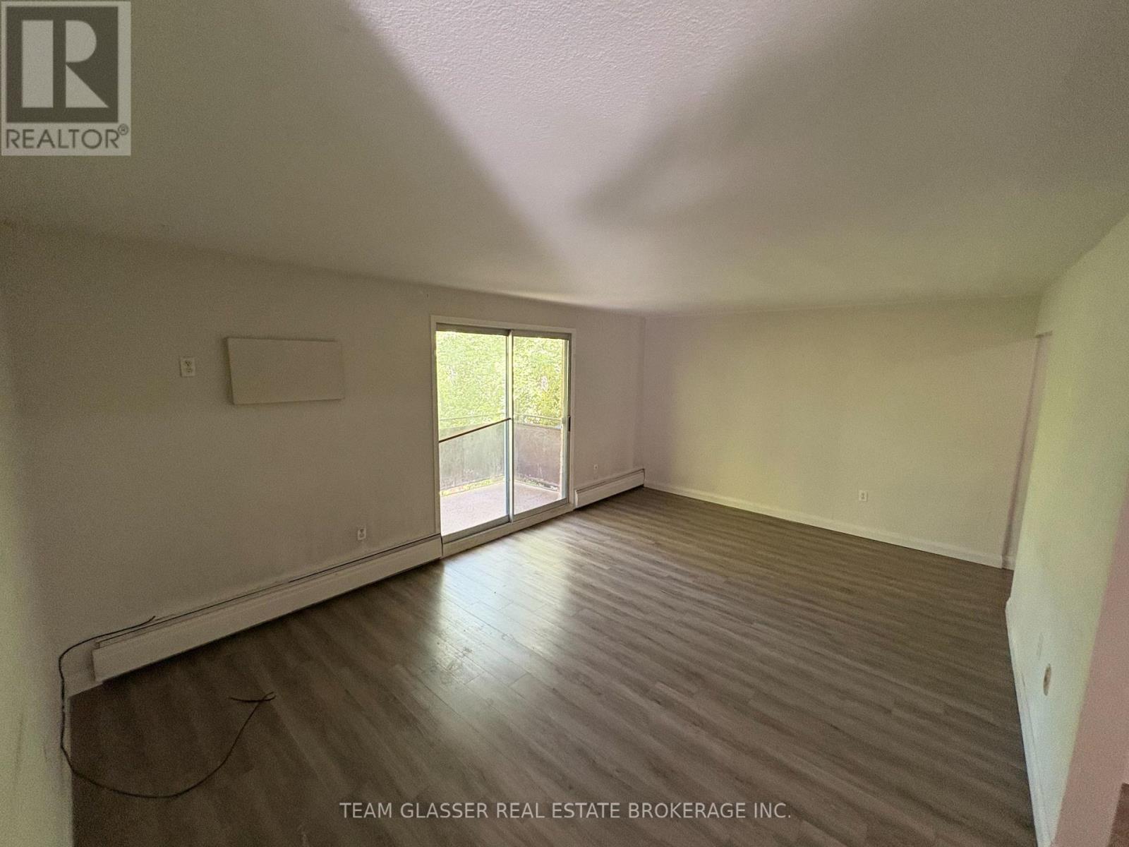 301 - 52 Hiawatha Street, St. Thomas, Ontario  N5P 2T4 - Photo 15 - X12613788