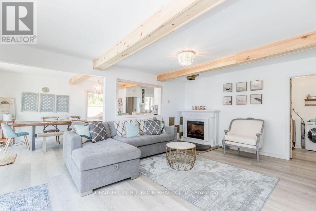 7 Oliver Drive, Tiny, Ontario L0L 2J0 - Photo 14 - S12613940