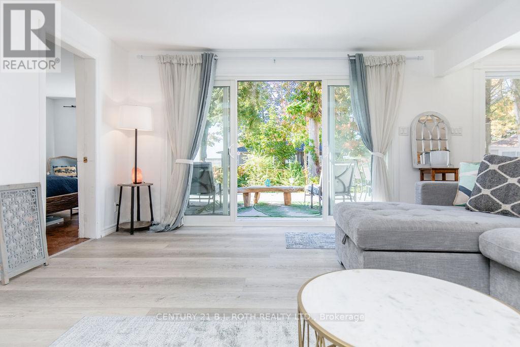 7 Oliver Drive, Tiny, Ontario L0L 2J0 - Photo 17 - S12613940