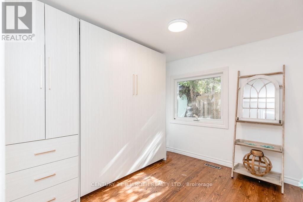 7 Oliver Drive, Tiny, Ontario L0L 2J0 - Photo 22 - S12613940