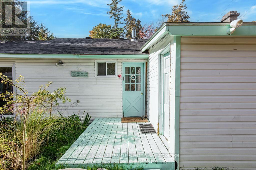 7 Oliver Drive, Tiny, Ontario L0L 2J0 - Photo 30 - S12613940