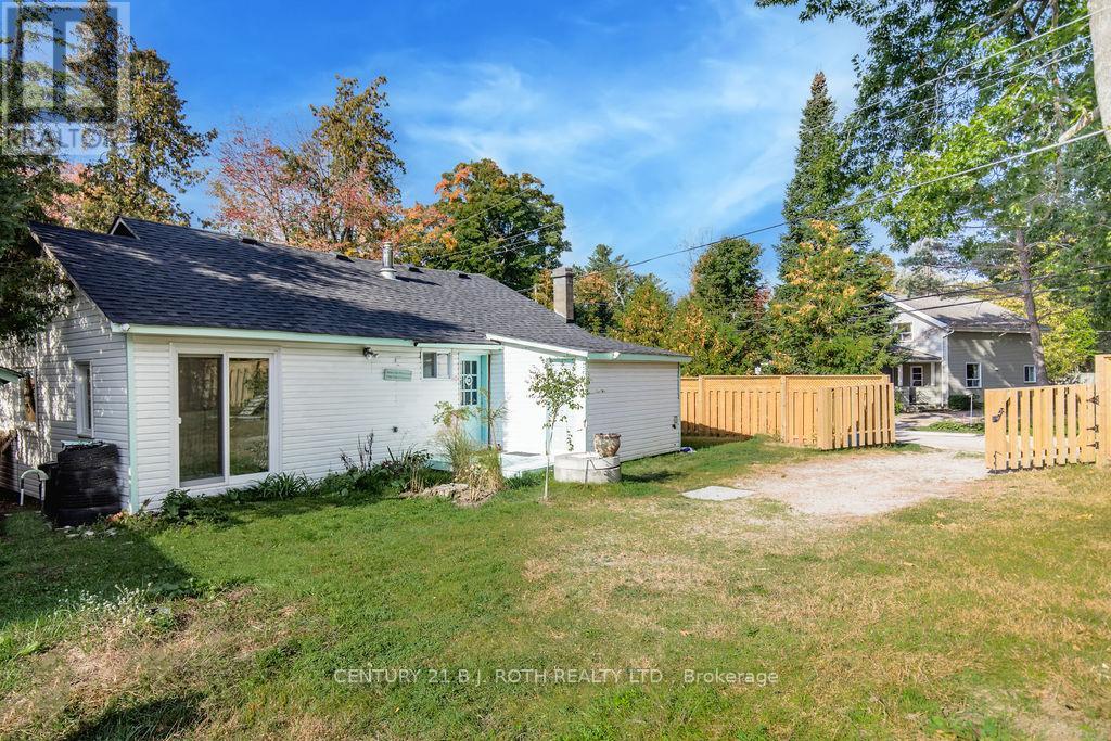 7 Oliver Drive, Tiny, Ontario L0L 2J0 - Photo 37 - S12613940