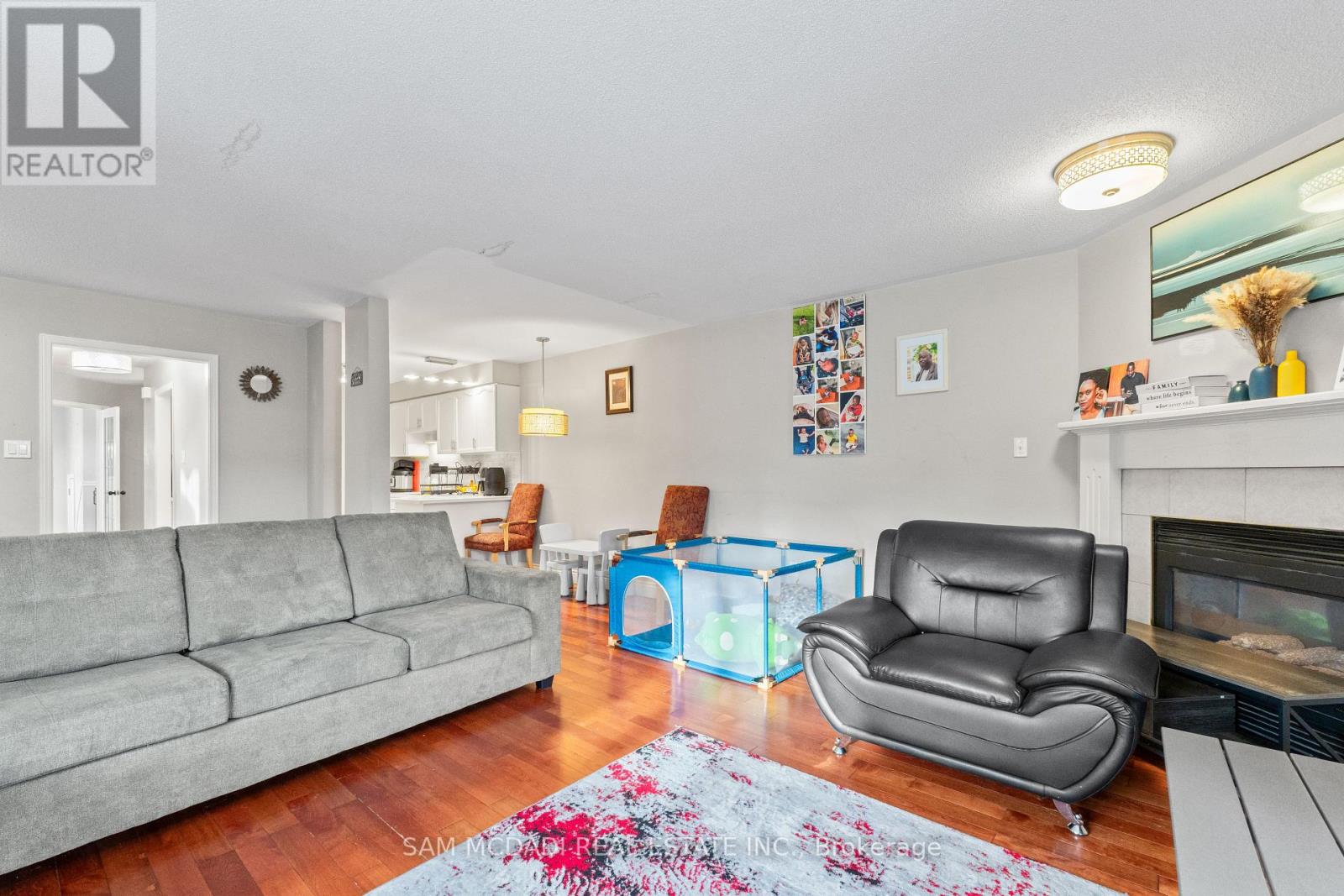 1073 Gabriel Place, Burlington, Ontario  L7R 4J6 - Photo 14 - W12613948