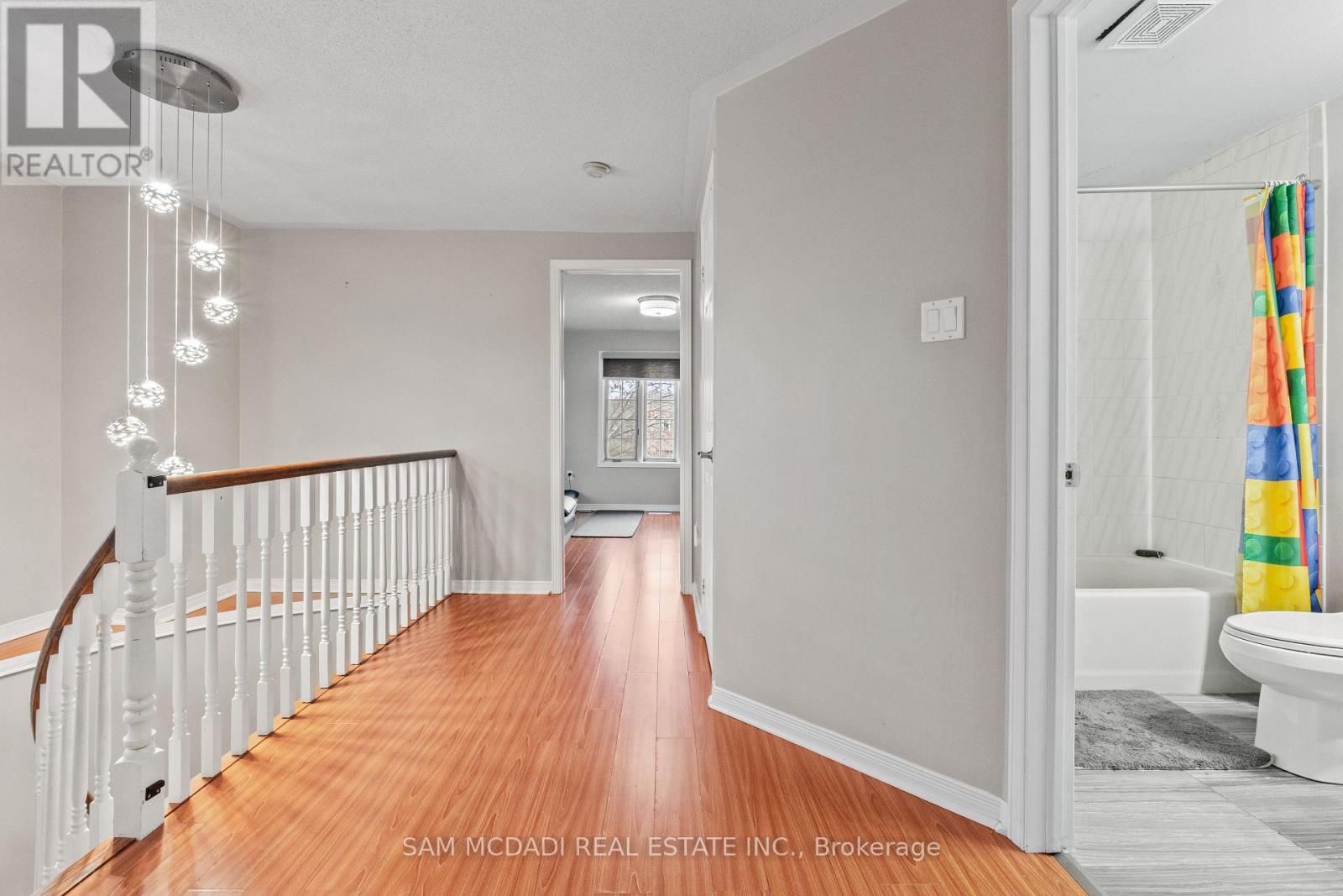 1073 Gabriel Place, Burlington, Ontario  L7R 4J6 - Photo 17 - W12613948