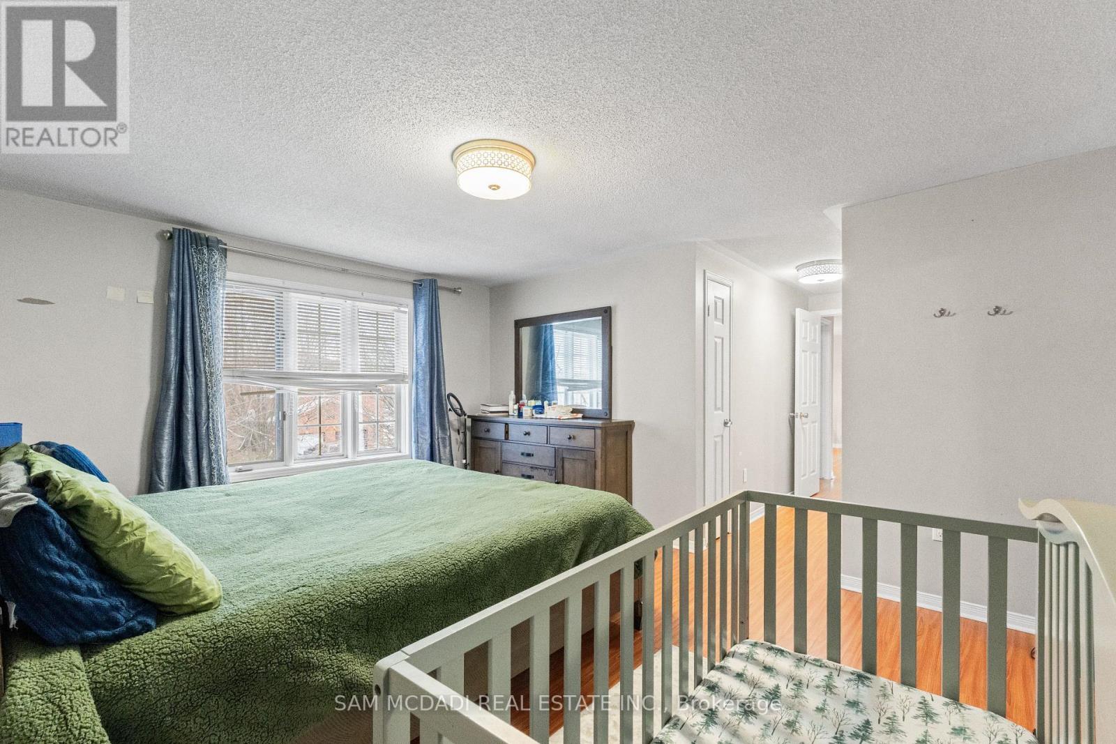 1073 Gabriel Place, Burlington, Ontario  L7R 4J6 - Photo 19 - W12613948