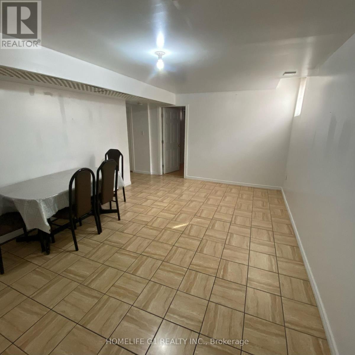 41 Purebrook Avenue, Brampton (Bram East), Ontario  L6P 2P5 - Photo 7 - W12613952