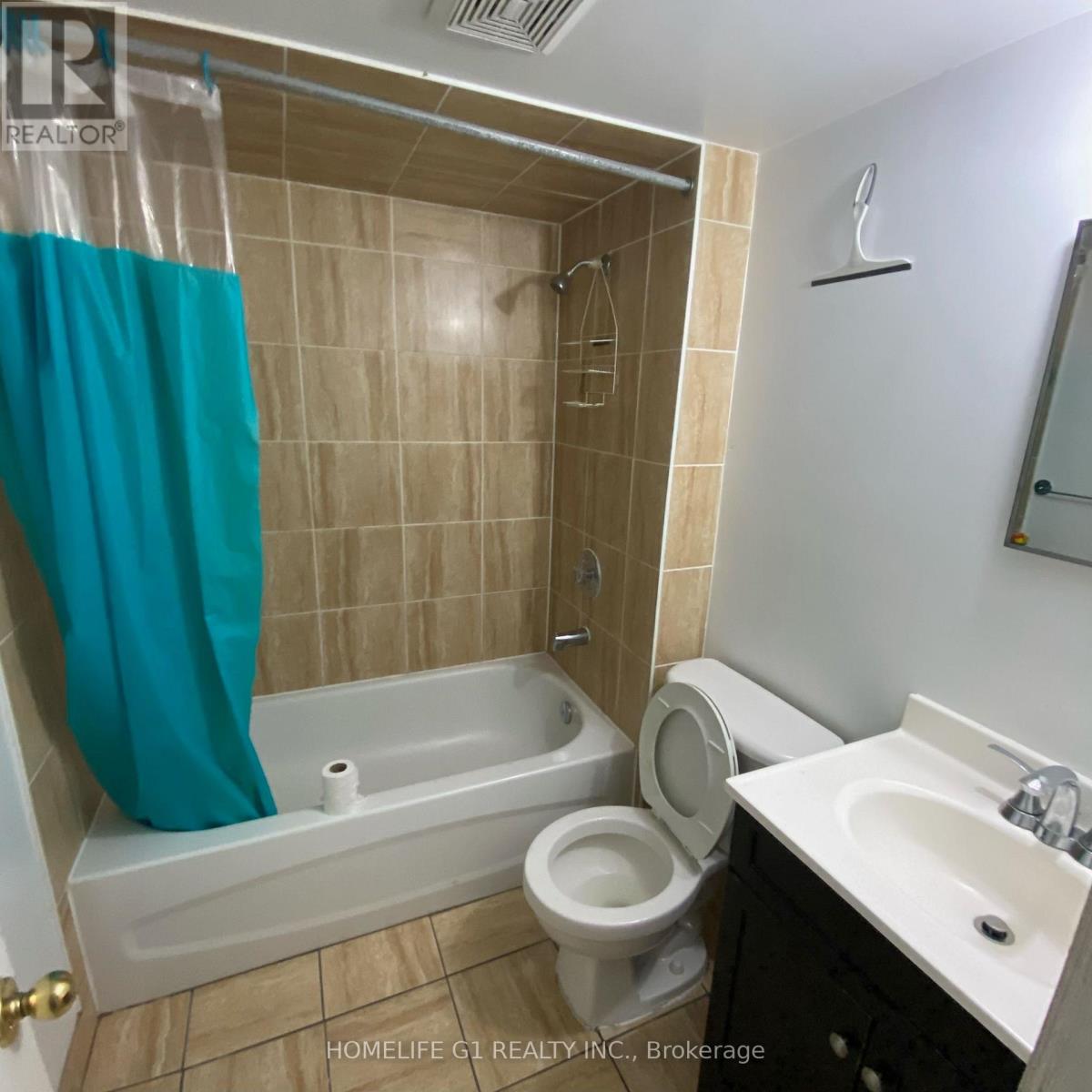 41 Purebrook Avenue, Brampton (Bram East), Ontario  L6P 2P5 - Photo 8 - W12613952