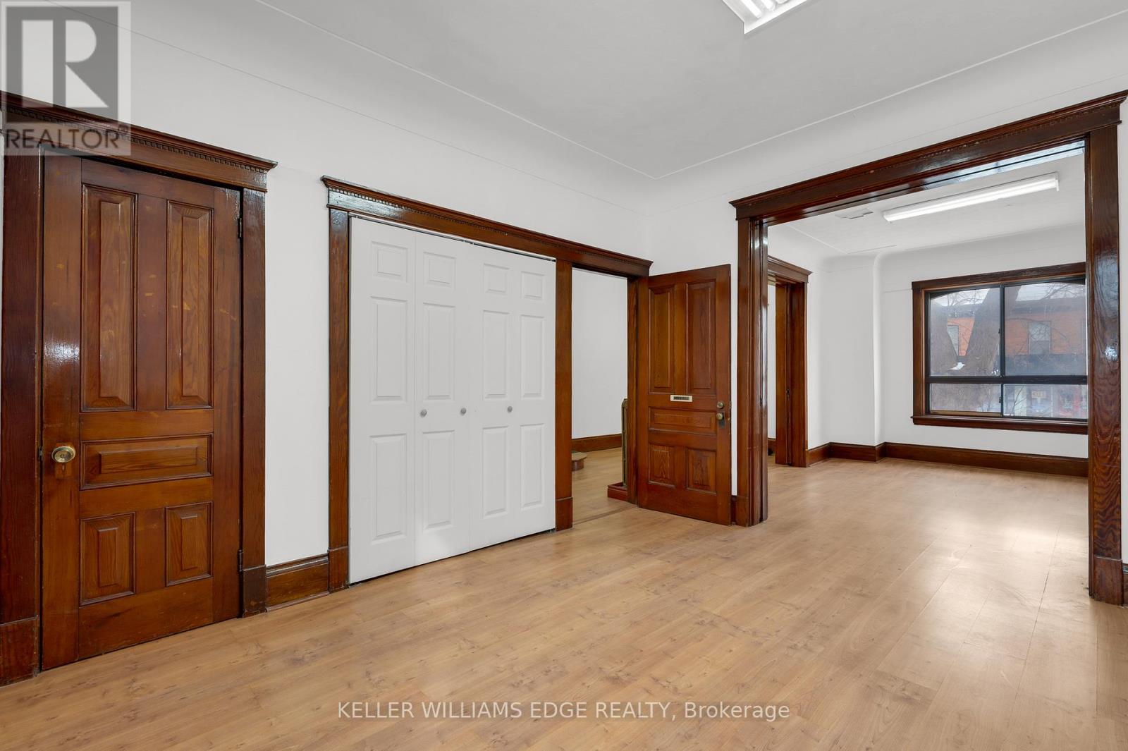 760 King Street E, Hamilton, Ontario  L8M 1A6 - Photo 4 - X12613942