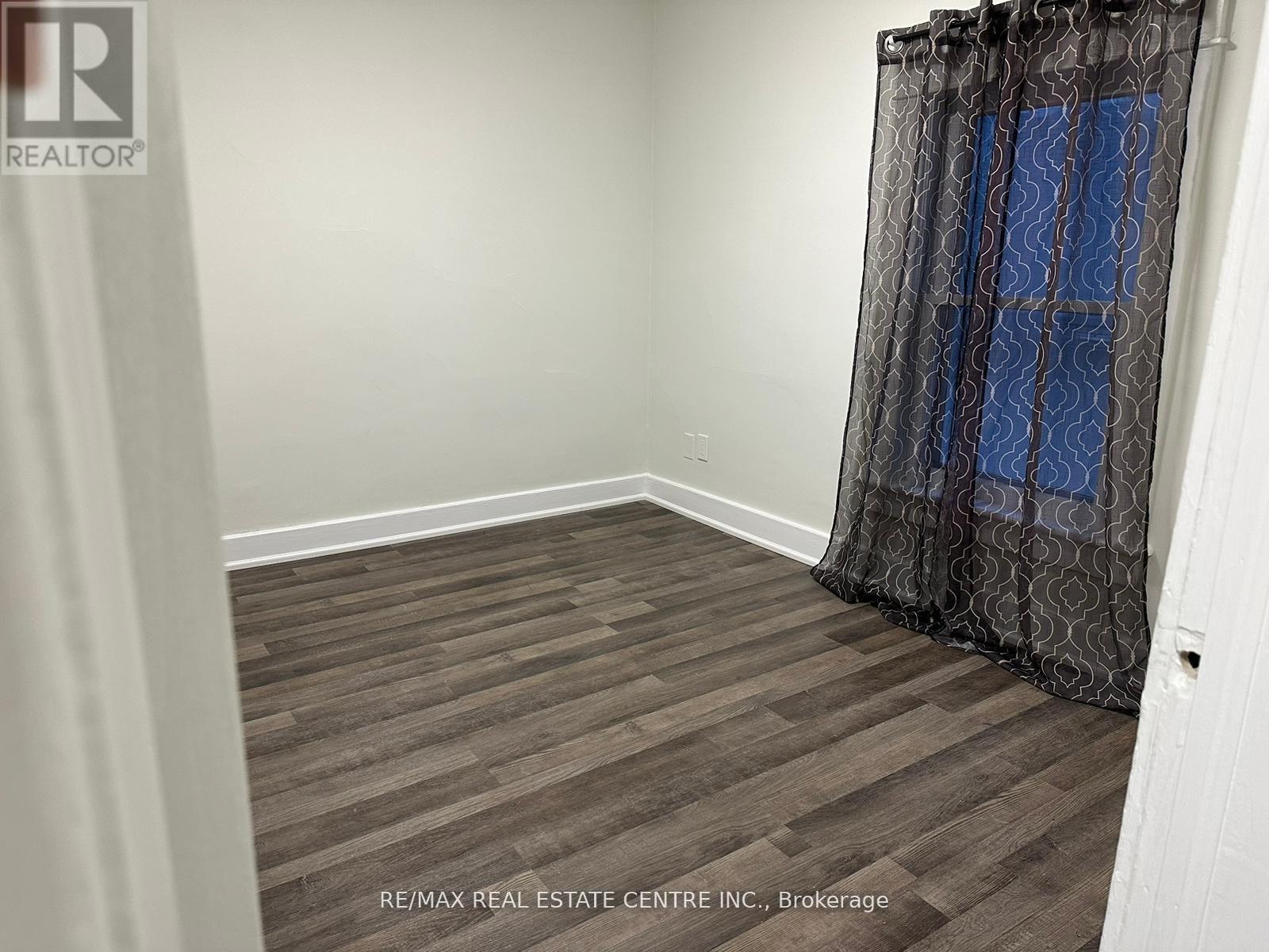 18 Forks Road E, Welland, Ontario  L3B 5K1 - Photo 10 - X12613950