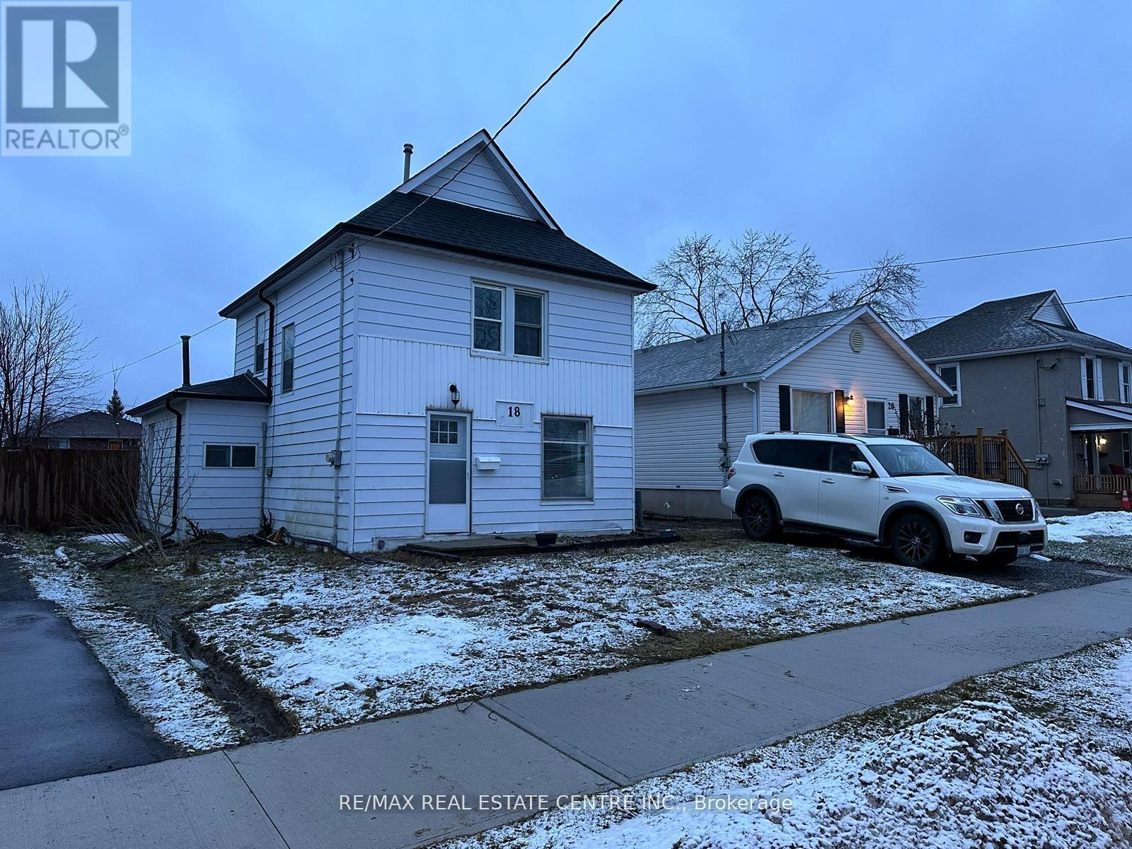 18 Forks Road E, Welland, Ontario  L3B 5K1 - Photo 2 - X12613950