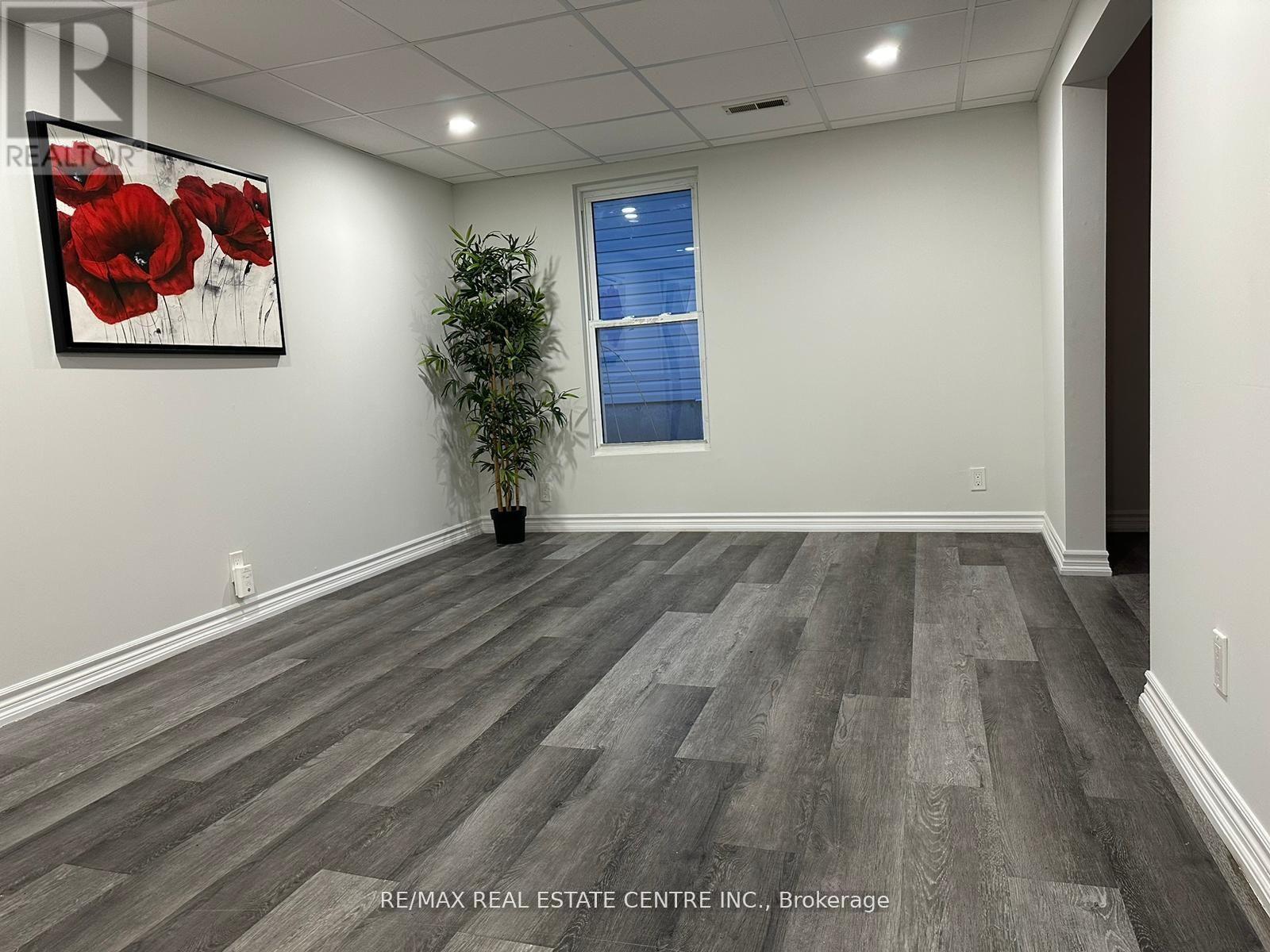 18 Forks Road E, Welland, Ontario  L3B 5K1 - Photo 9 - X12613950