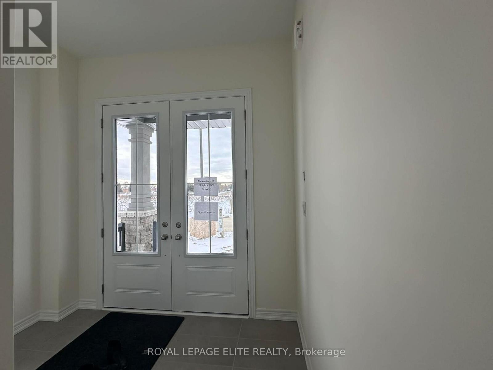 23 Addison Street, Caledon, Ontario  L7C 4P6 - Photo 4 - W12607748