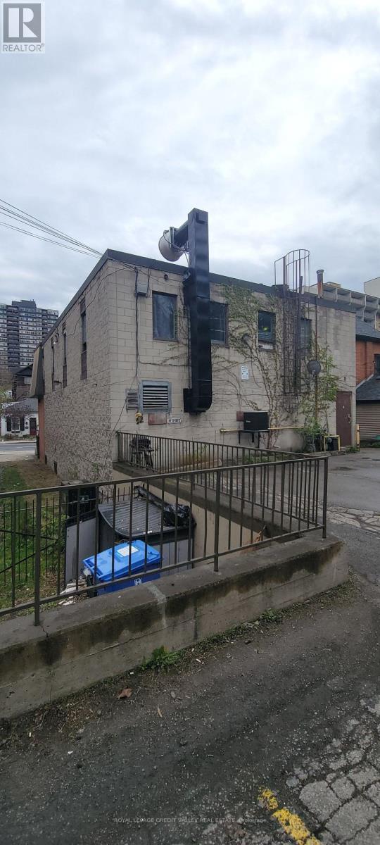 132 Queen Street S, Hamilton, Ontario  L8P 3S2 - Photo 4 - X12118585