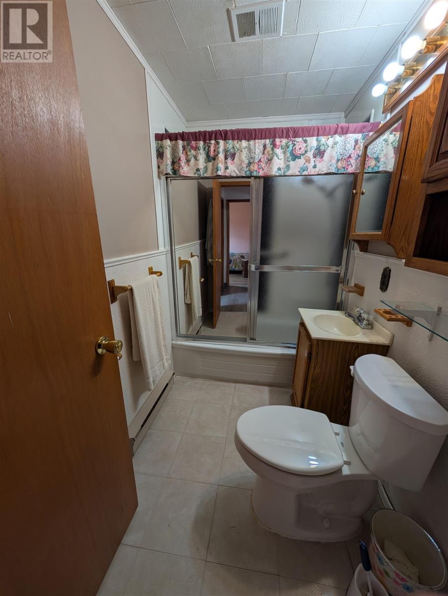 61 Third Ave, Wawa, Ontario  P0S 1K0 - Photo 17 - SM251570