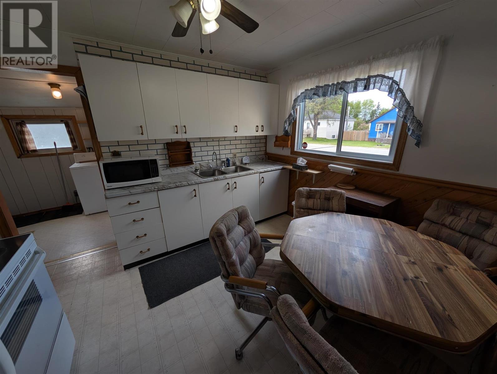 61 Third Ave, Wawa, Ontario  P0S 1K0 - Photo 7 - SM251570