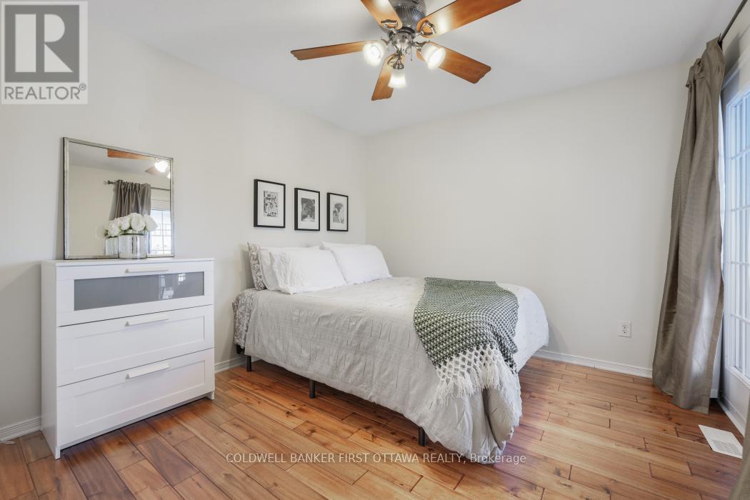 104 Streamside Crescent, Ottawa, Ontario  K2W 0A9 - Photo 24 - X12613794