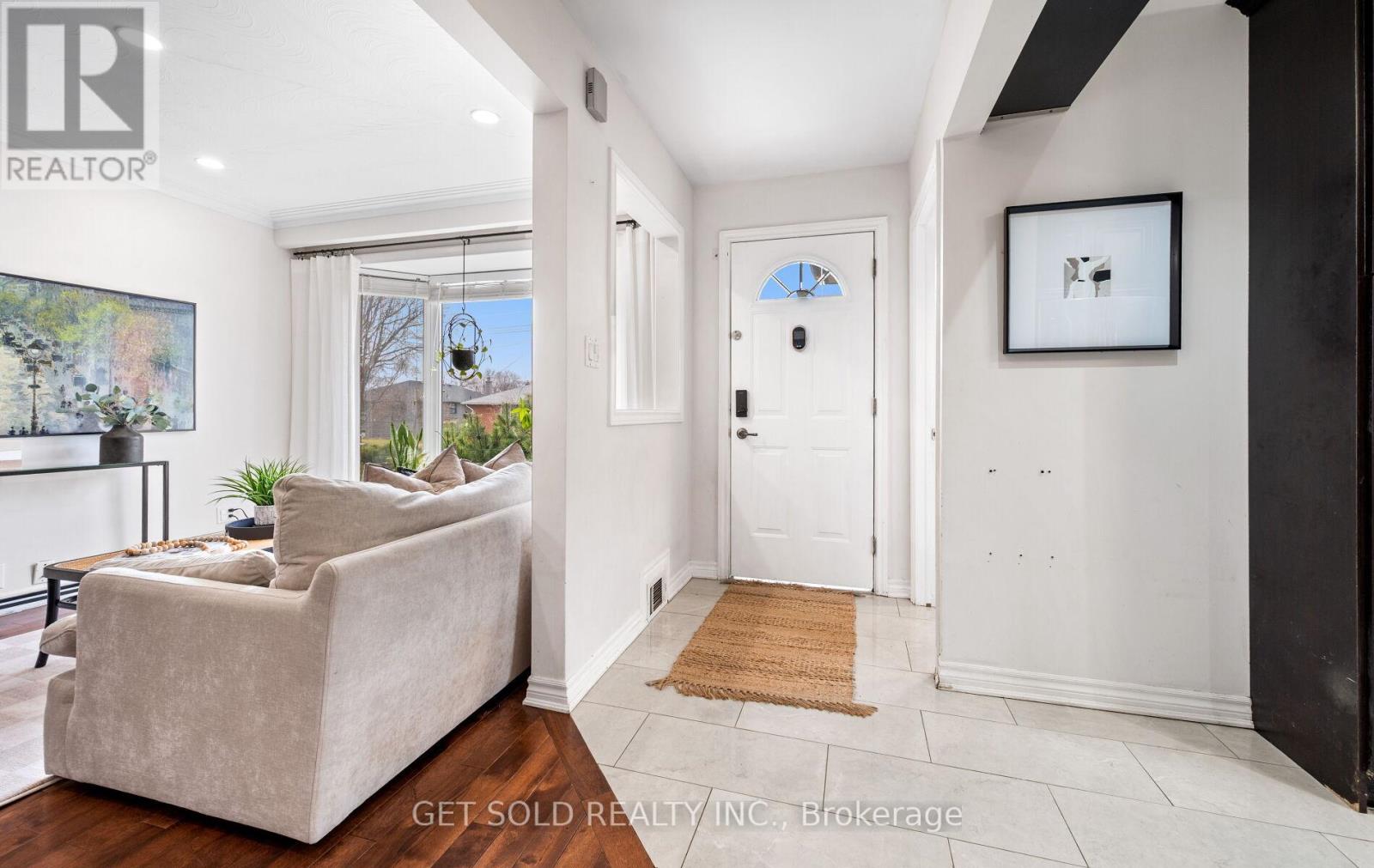 19 Ixworth Road, Toronto, Ontario  M9W 4R7 - Photo 3 - W12589698