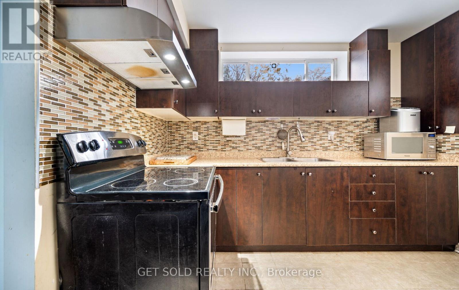 19 Ixworth Road, Toronto, Ontario  M9W 4R7 - Photo 30 - W12589698