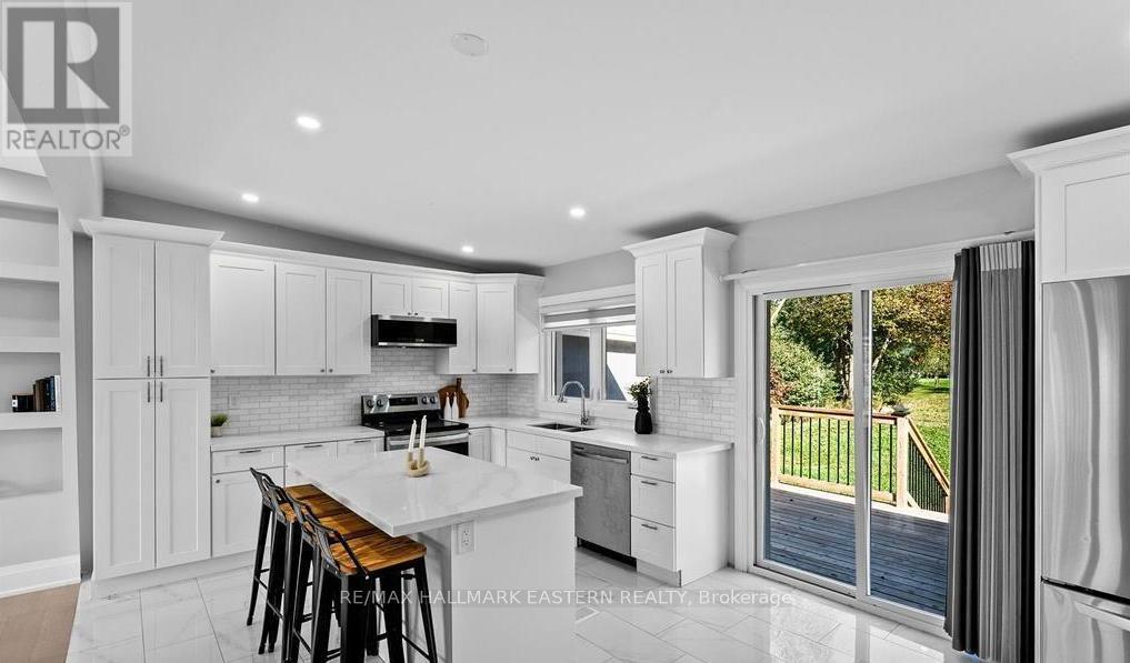 1037 East Communication Road, Selwyn, Ontario  K0L 1H0 - Photo 11 - X12614020