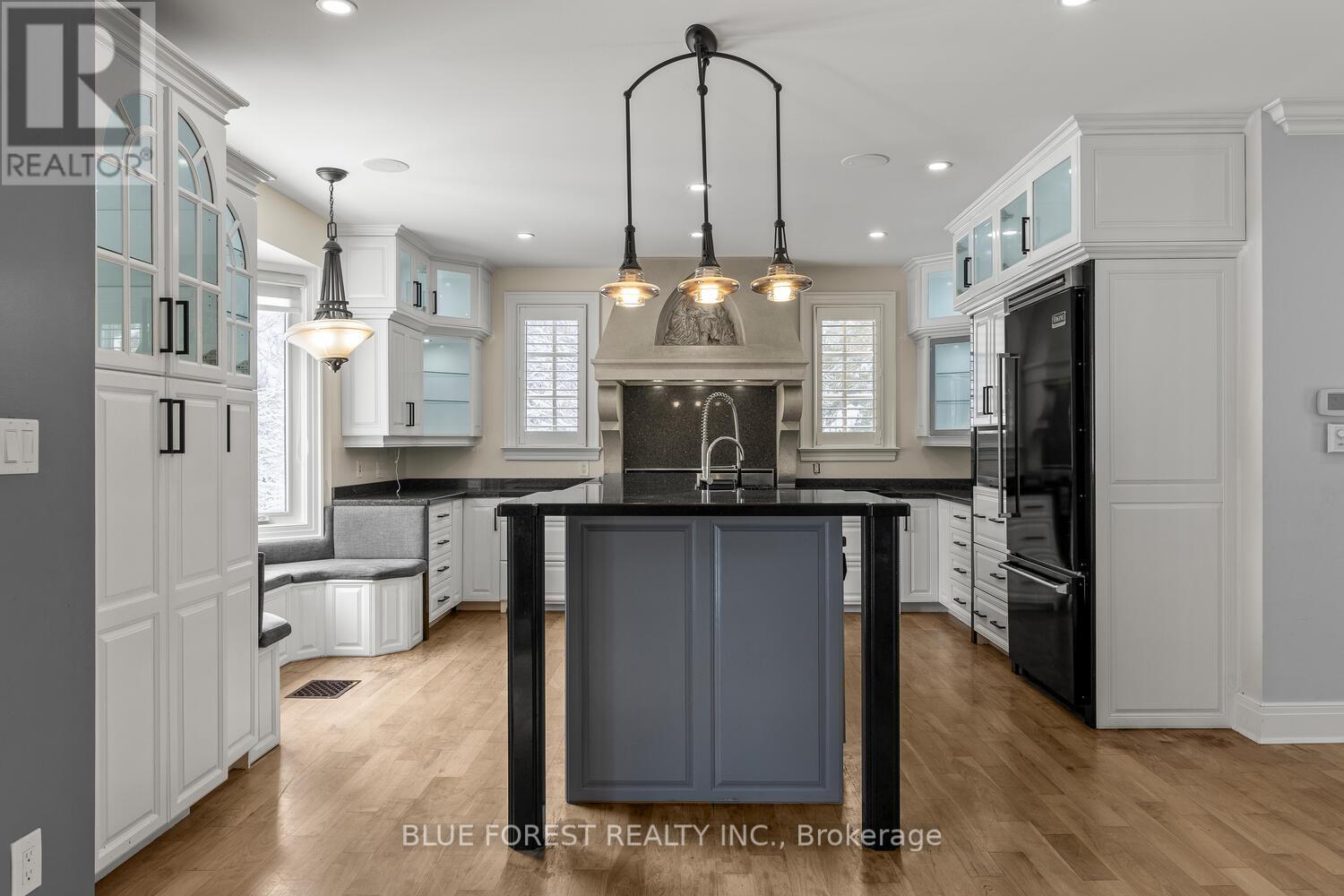 2955 Catherine Street, Thames Centre, Ontario  N0L 1G4 - Photo 11 - X12614106