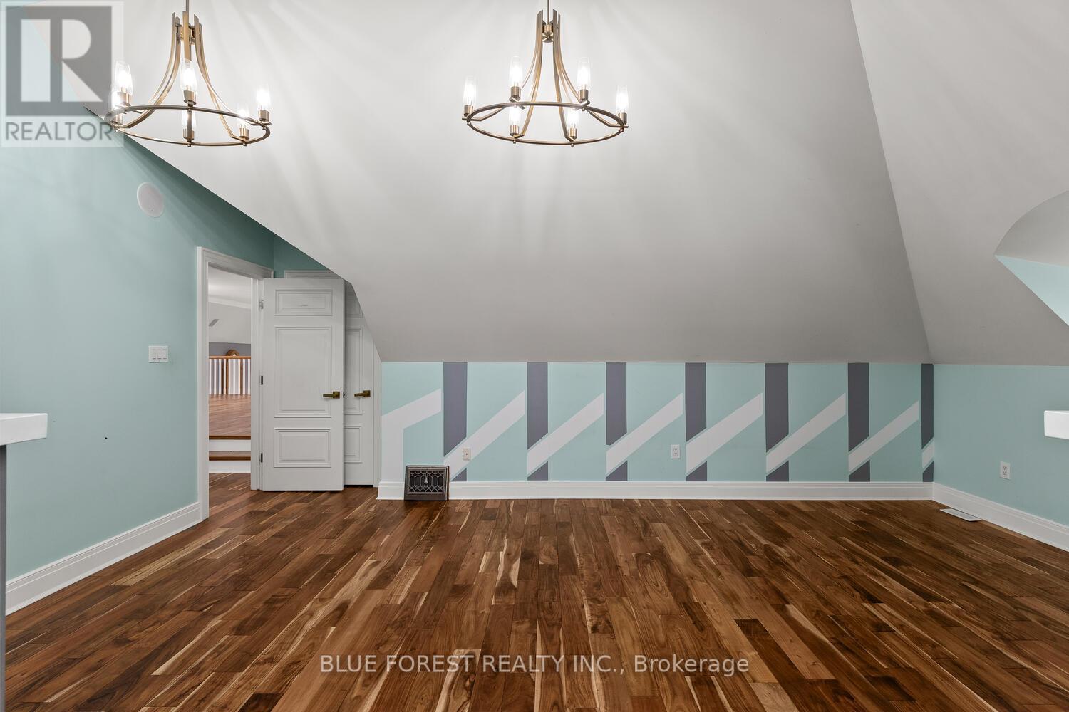 2955 Catherine Street, Thames Centre, Ontario  N0L 1G4 - Photo 28 - X12614106