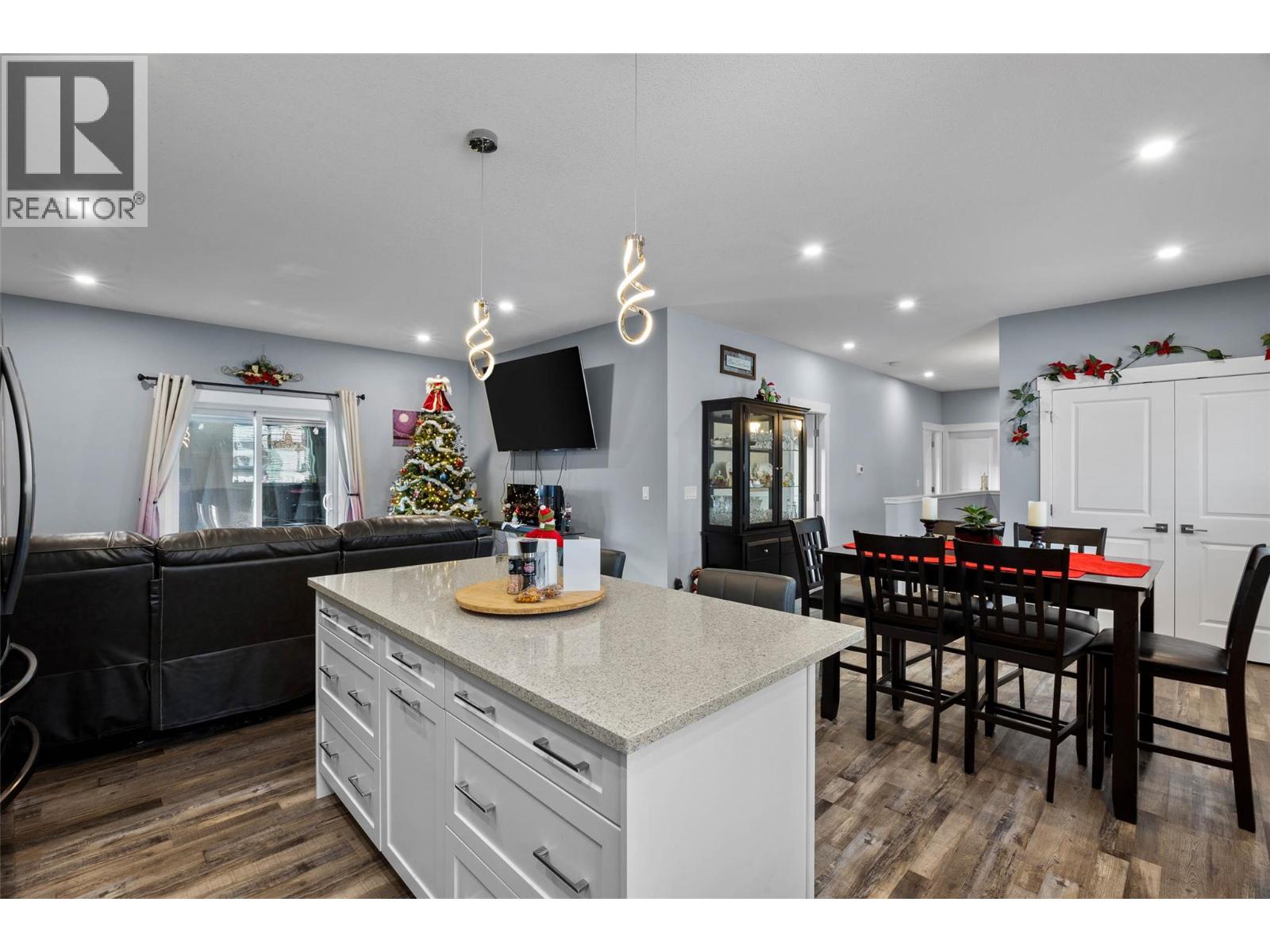 248 Calcite Drive, Logan Lake, British Columbia  V0K 1W0 - Photo 5 - 10370811